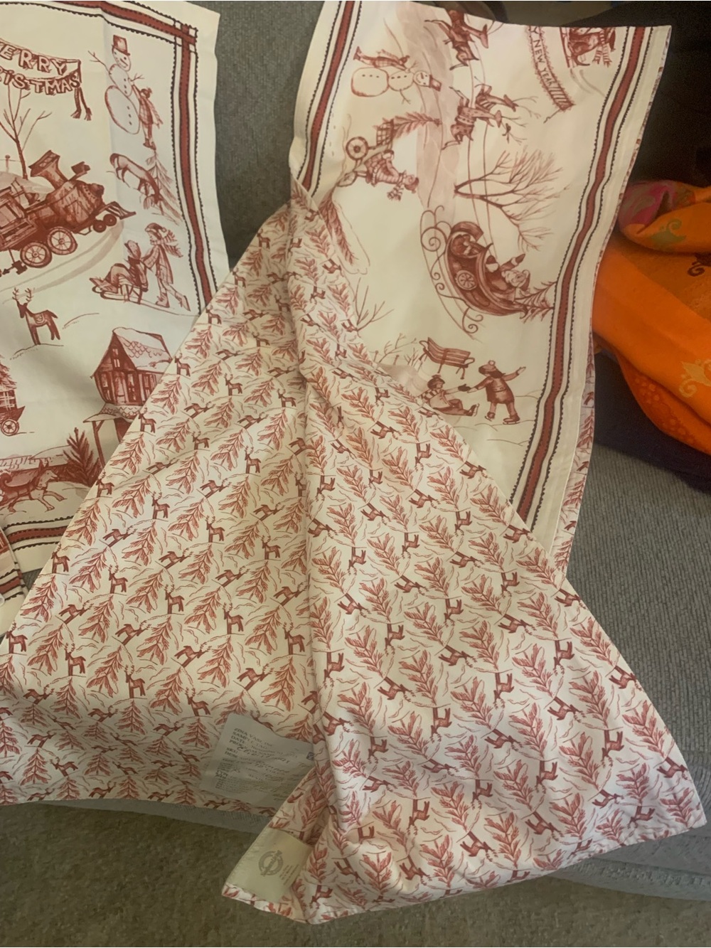 Dillard Southern Living Christmas runner & 4 napkins runner 14” x 72”
